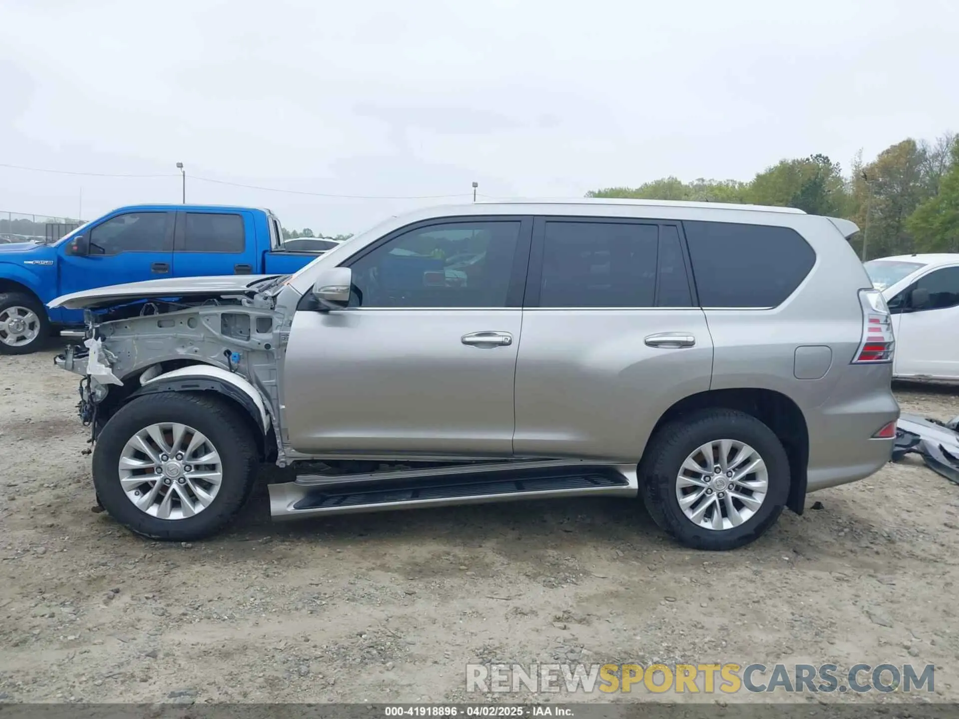 15 fotografías del automóvil dañado JTJAM7BX5P5374450 LEXUS GX 460 2023