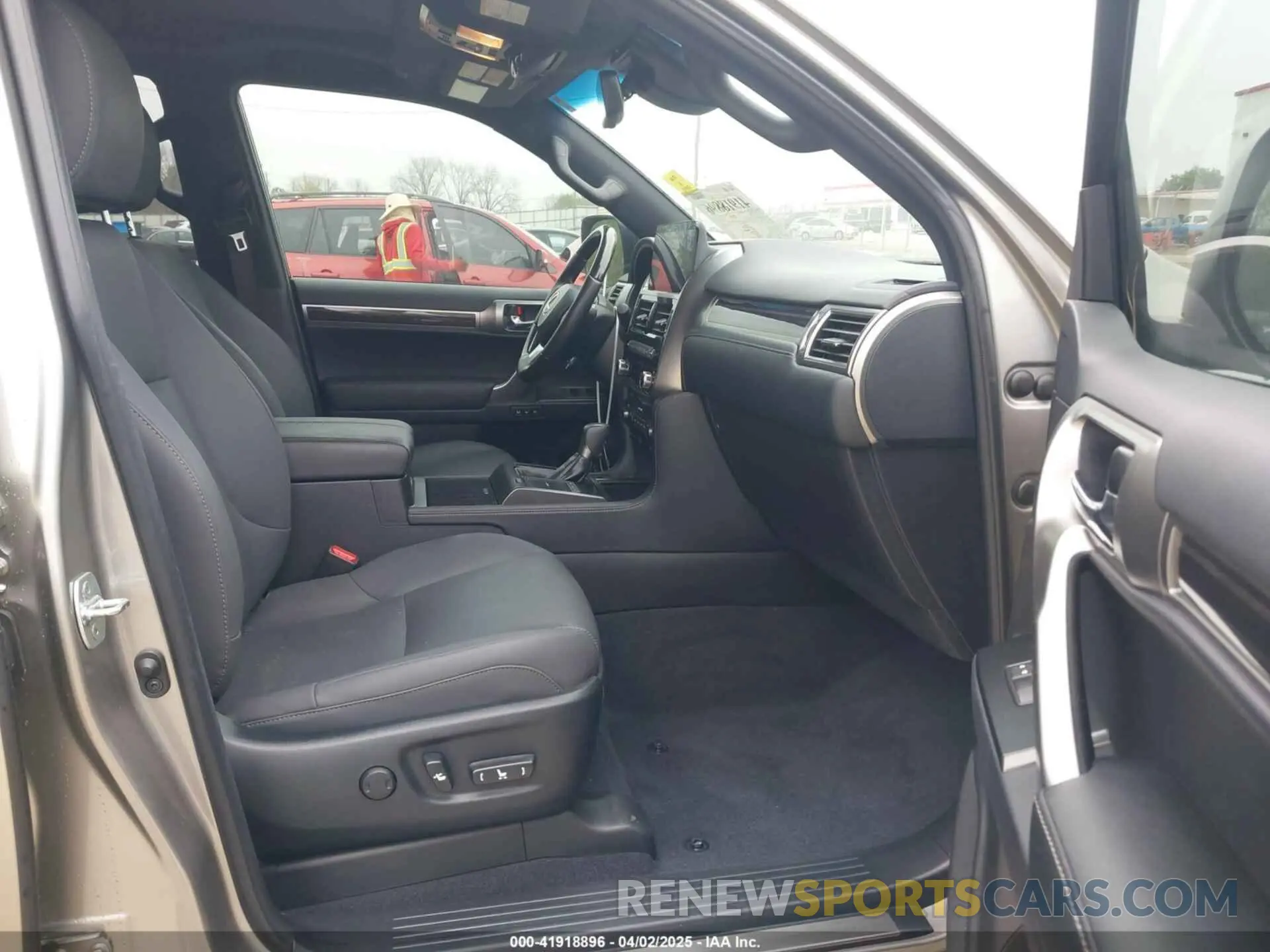 5 fotografías del automóvil dañado JTJAM7BX5P5374450 LEXUS GX 460 2023