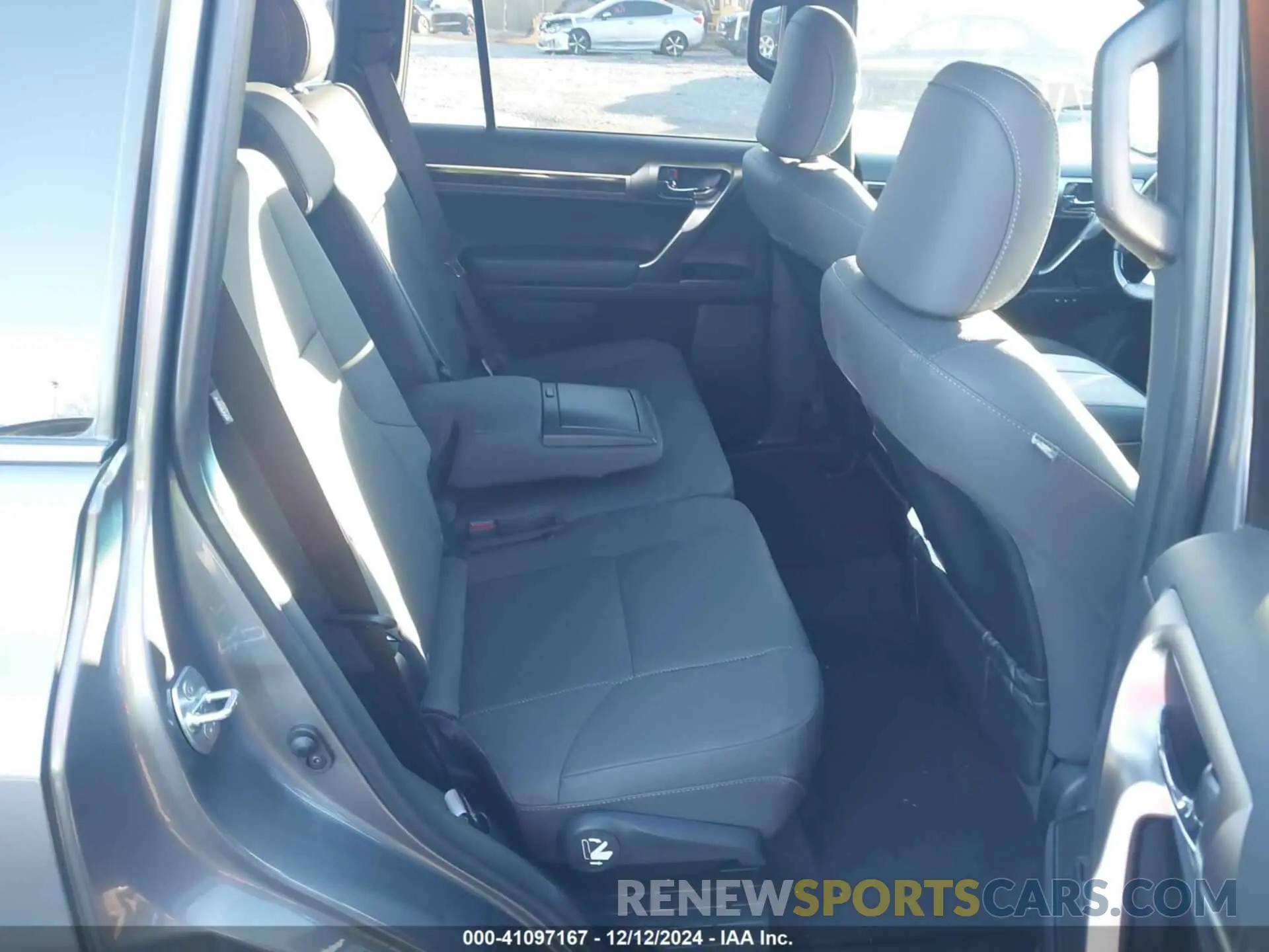 8 fotografías del automóvil dañado JTJAM7BX5P5375937 LEXUS GX 460 2023