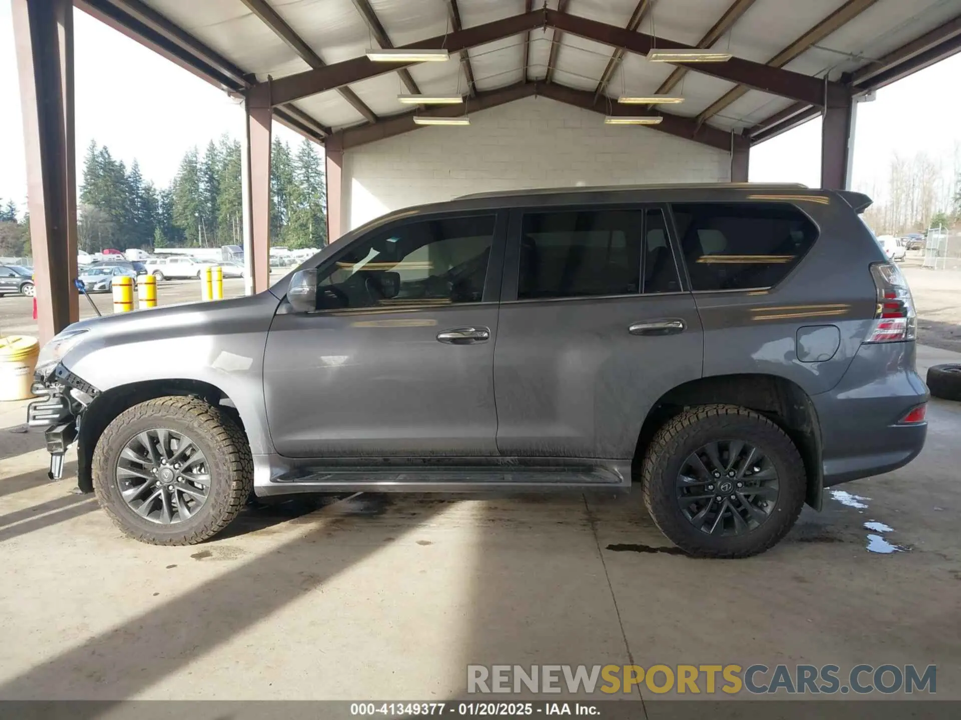 15 fotografías del automóvil dañado JTJAM7BX9P5349728 LEXUS GX 460 2023