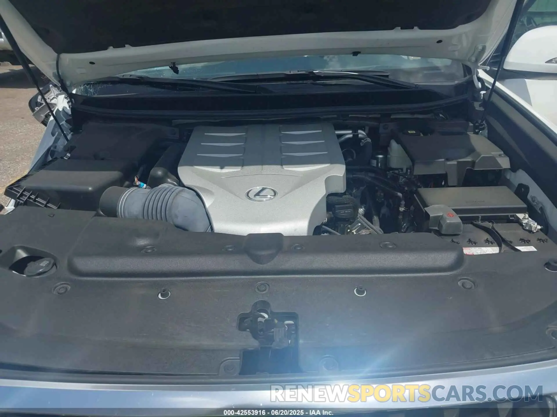 10 fotografías del automóvil dañado JTJAM7BXXP5382057 LEXUS GX 460 2023
