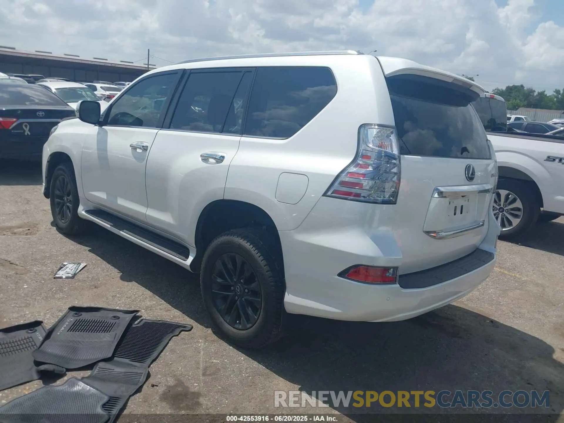 3 fotografías del automóvil dañado JTJAM7BXXP5382057 LEXUS GX 460 2023