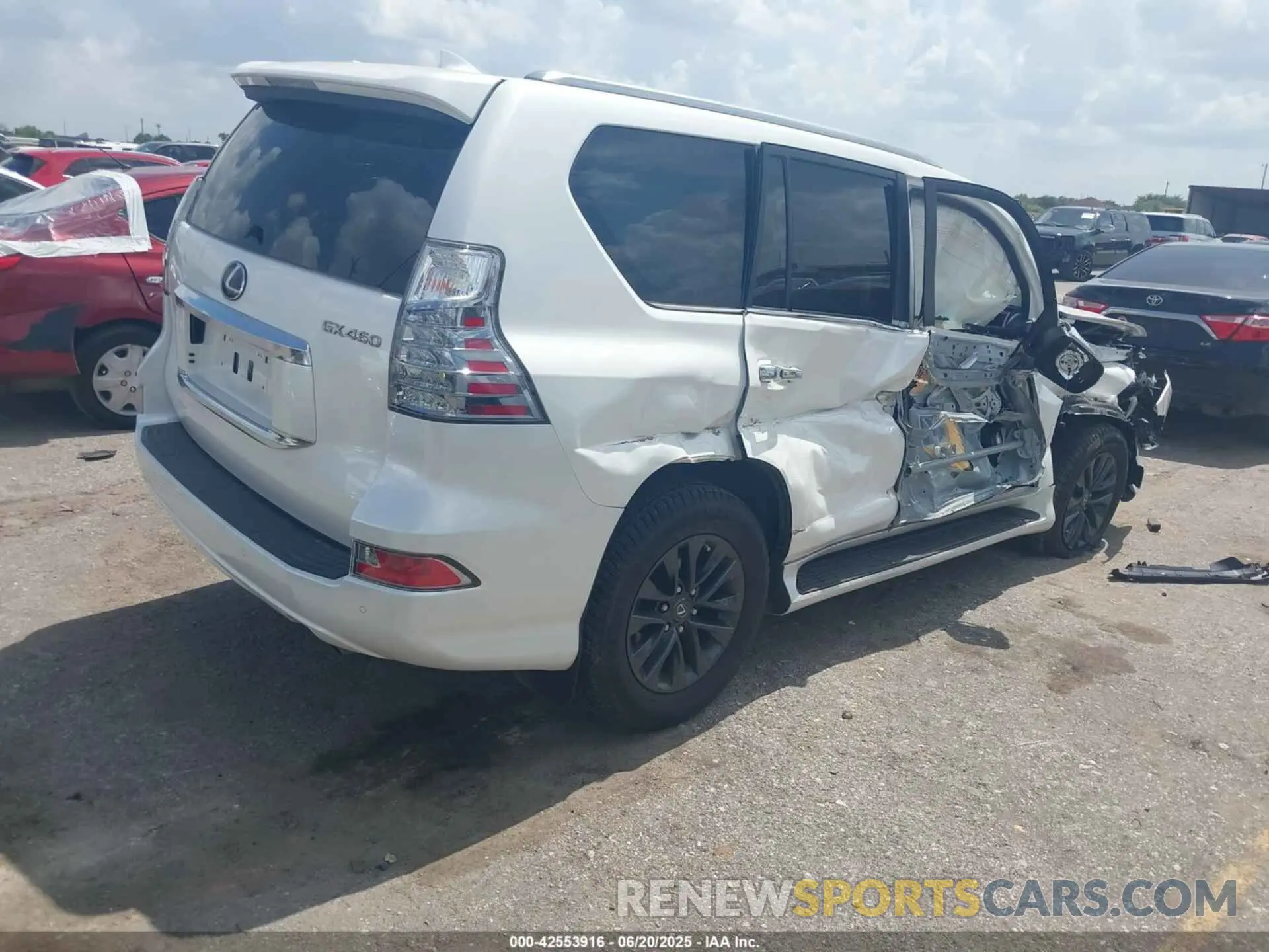 4 fotografías del automóvil dañado JTJAM7BXXP5382057 LEXUS GX 460 2023