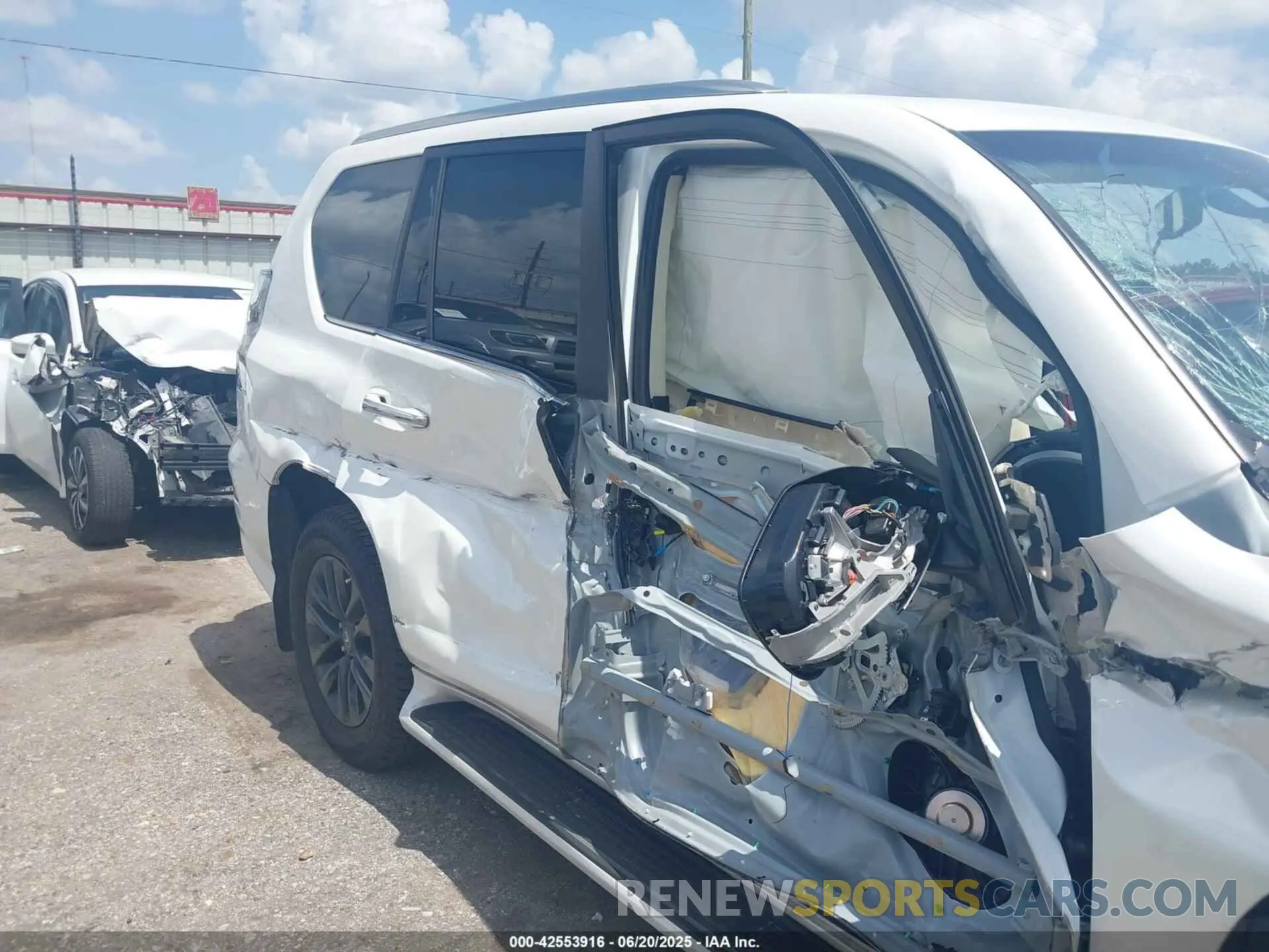 6 fotografías del automóvil dañado JTJAM7BXXP5382057 LEXUS GX 460 2023