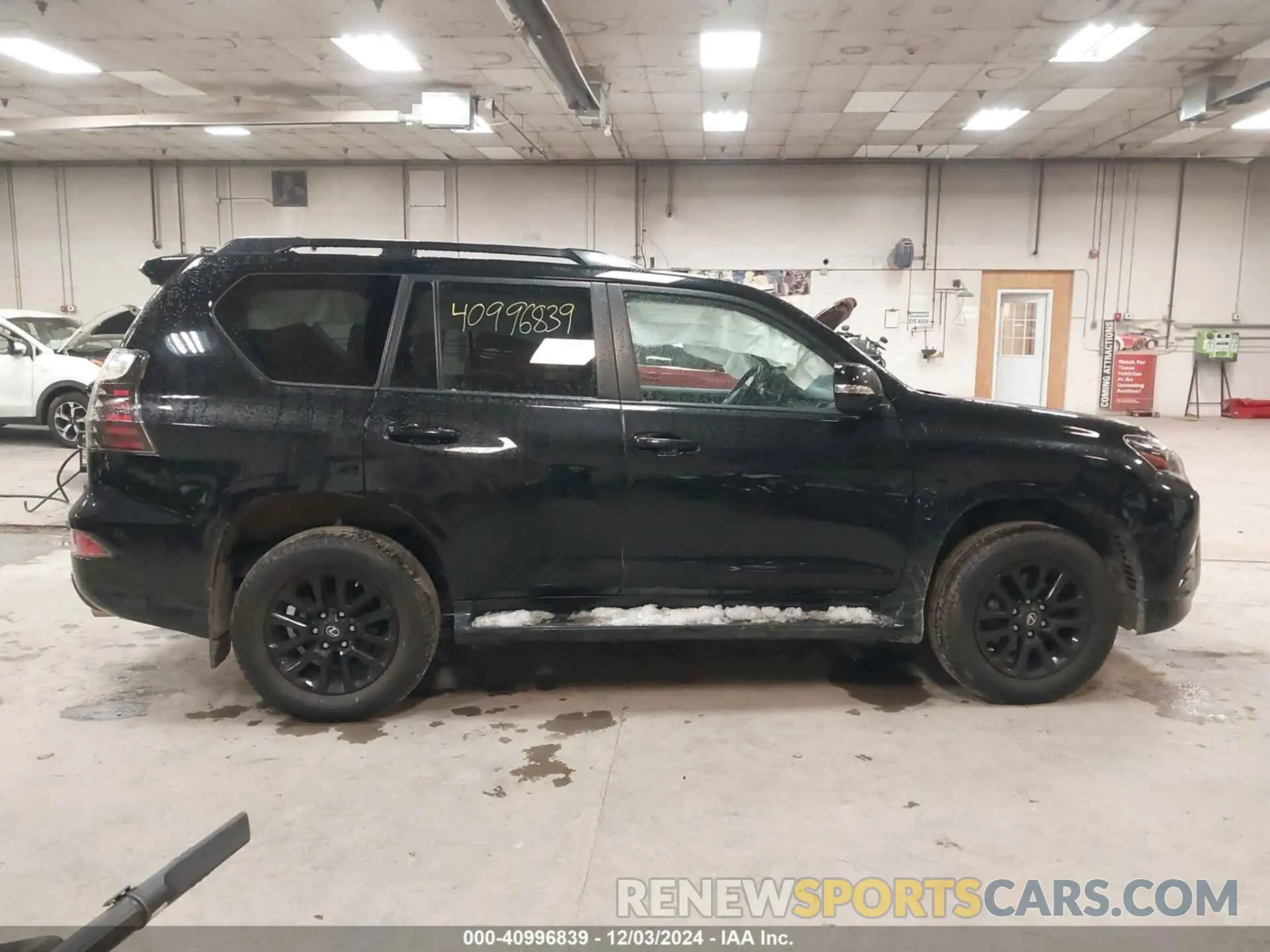 13 fotografías del automóvil dañado JTJSM7BX5P5349374 LEXUS GX 460 2023
