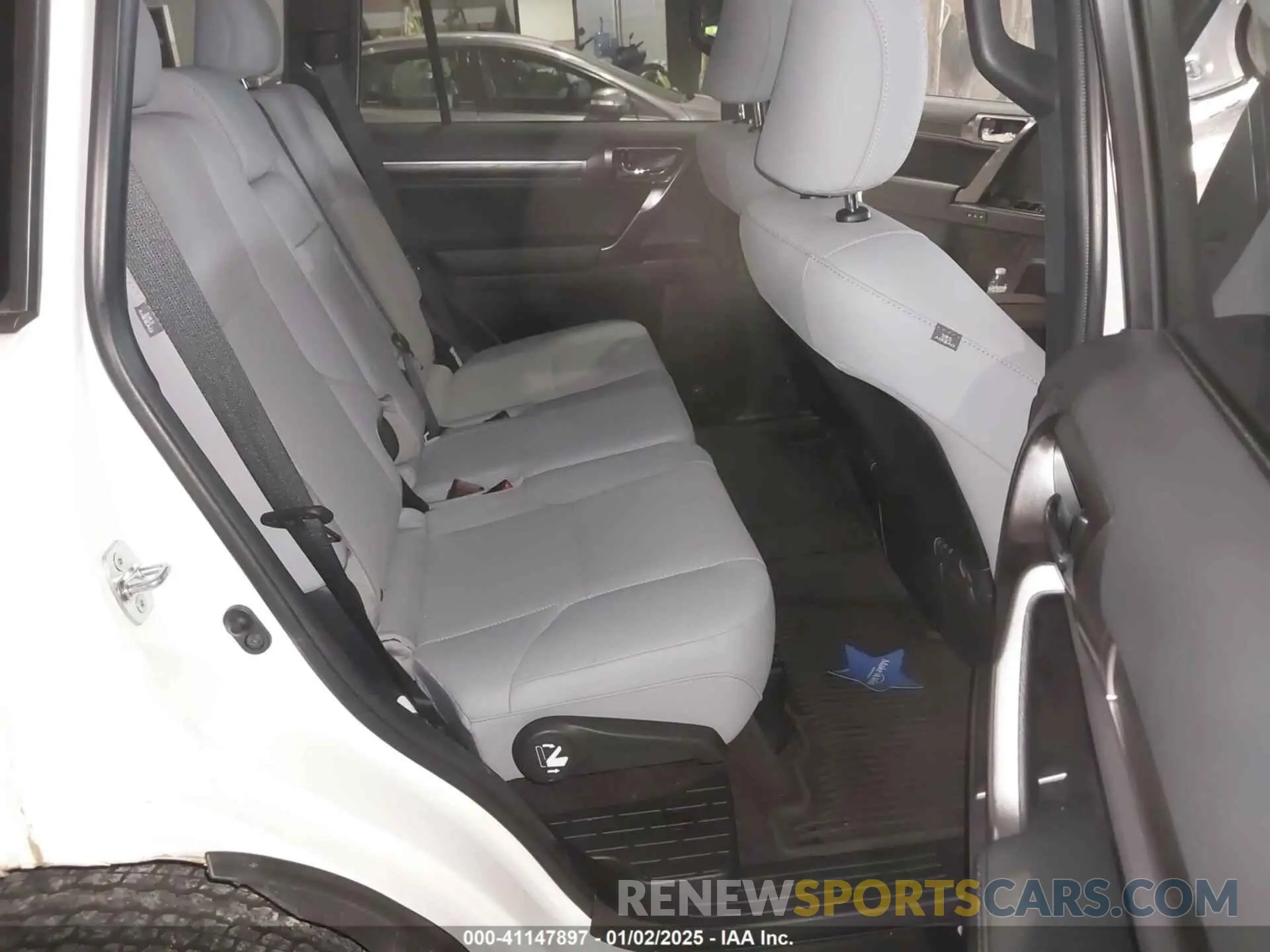 8 fotografías del automóvil dañado JTJSM7BX5P5350315 LEXUS GX 460 2023