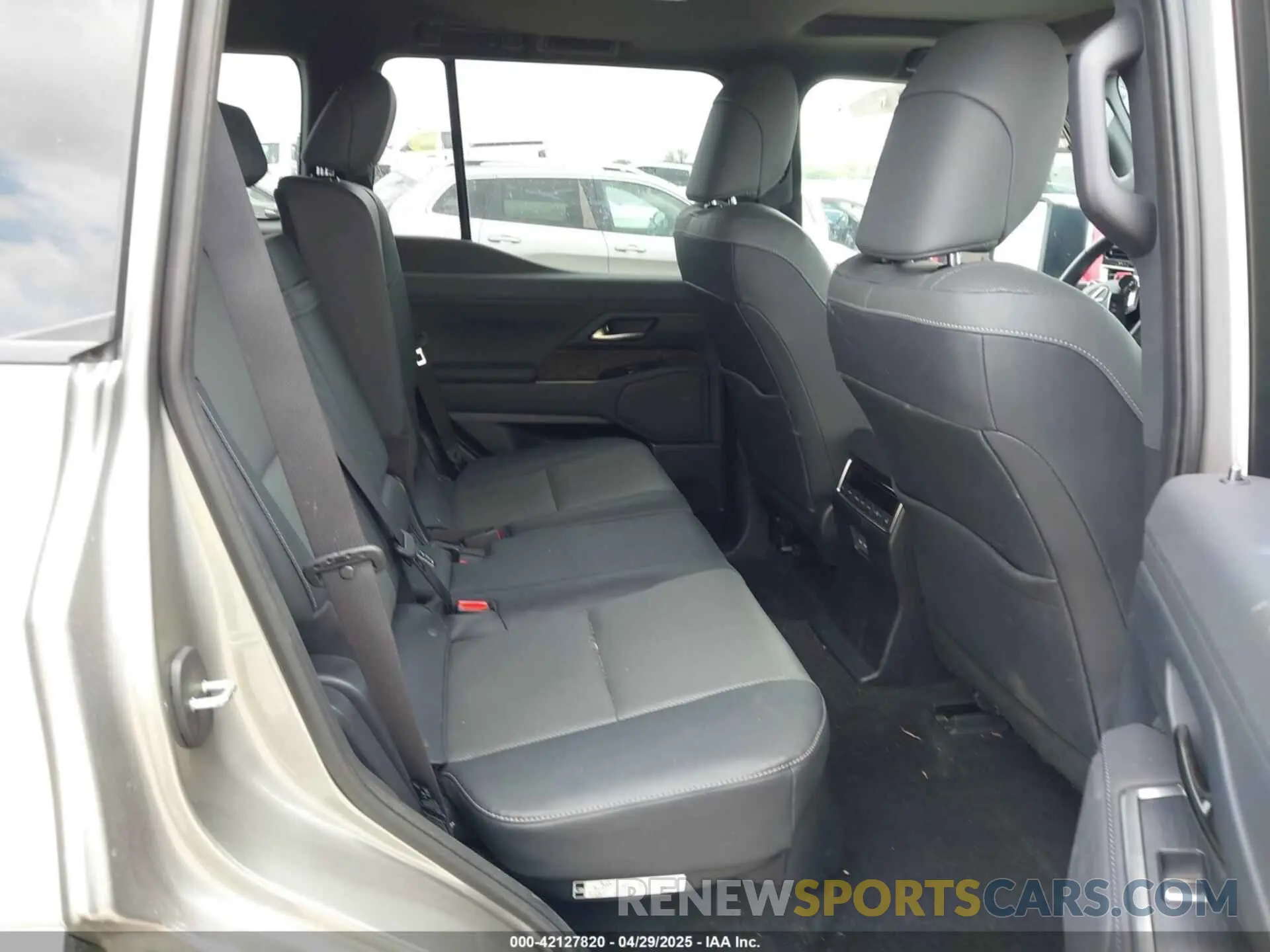 8 fotografías del automóvil dañado JTJTBCDX1R5019928 LEXUS GX 550 2024