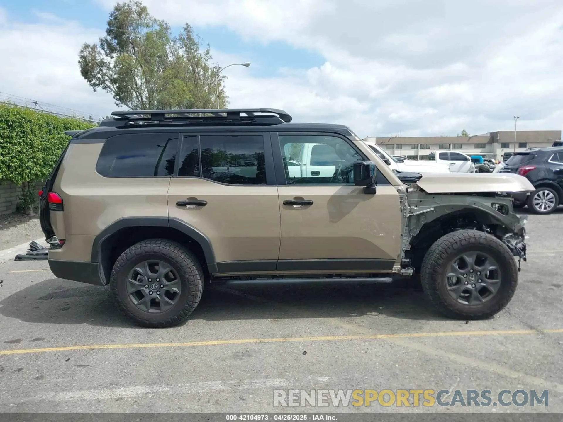 14 fotografías del automóvil dañado JTJTBCDX3R5022345 LEXUS GX 550 2024
