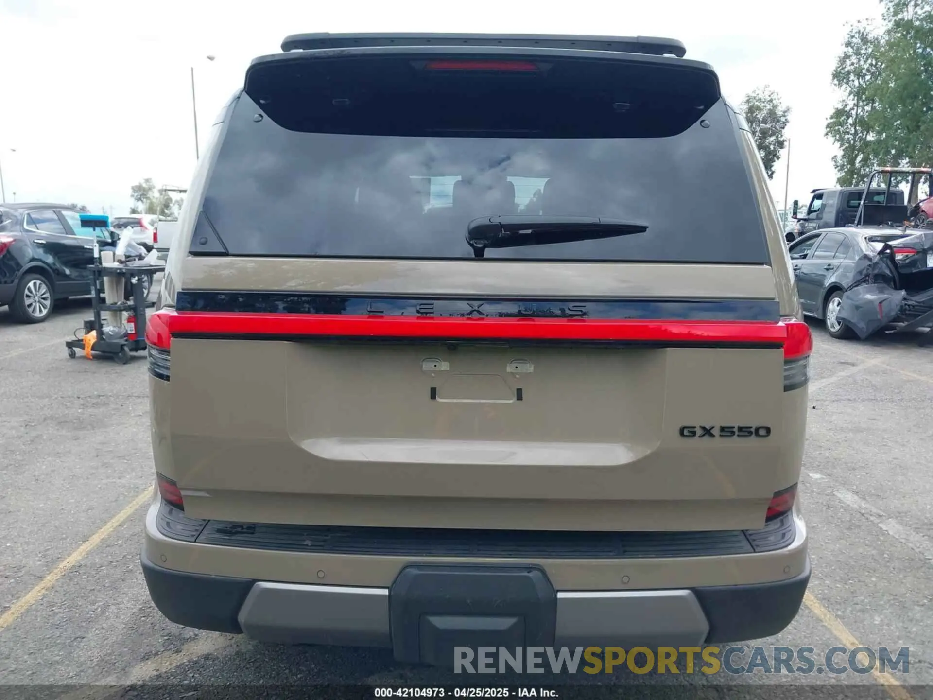 17 fotografías del automóvil dañado JTJTBCDX3R5022345 LEXUS GX 550 2024