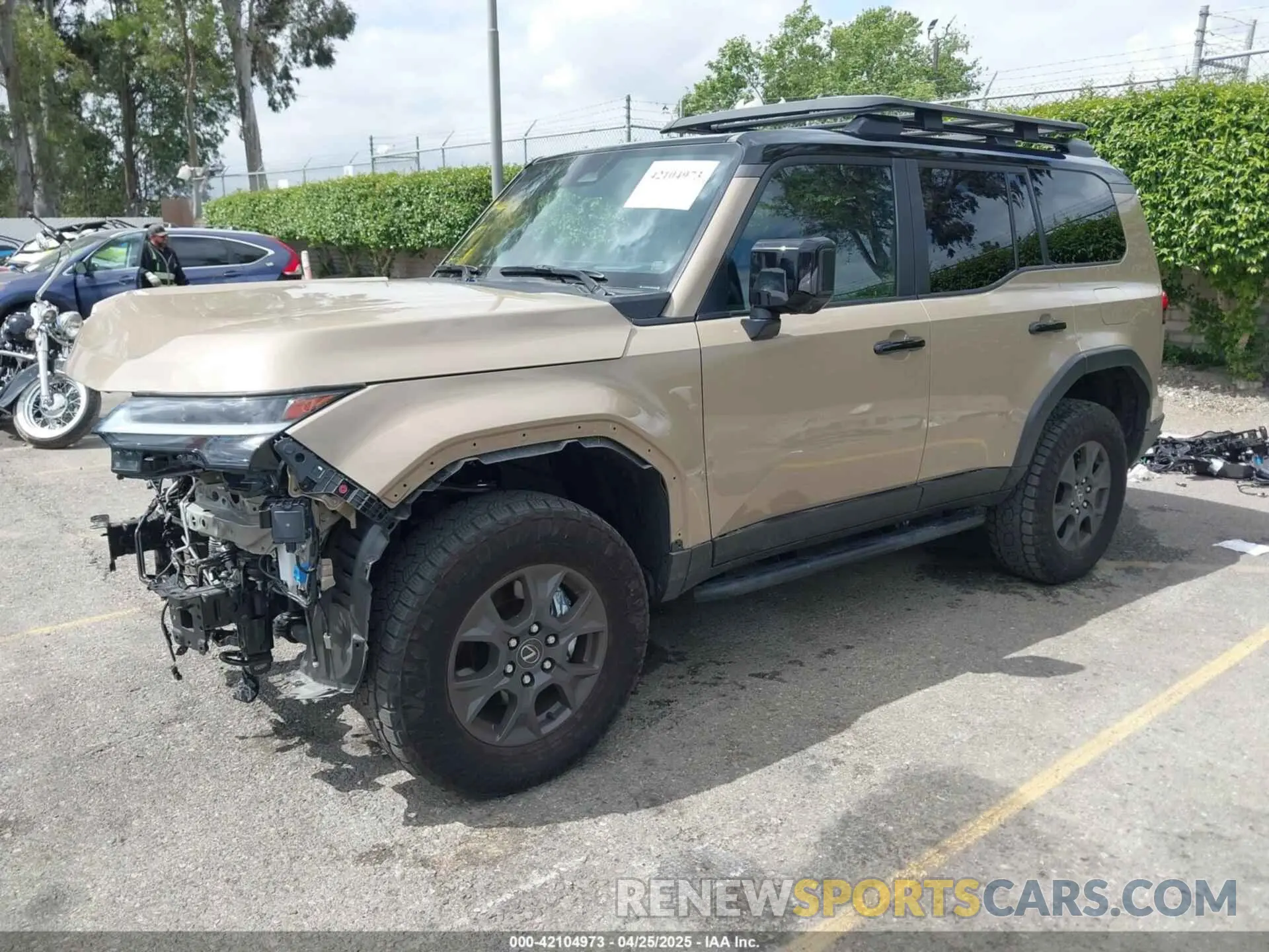 2 fotografías del automóvil dañado JTJTBCDX3R5022345 LEXUS GX 550 2024