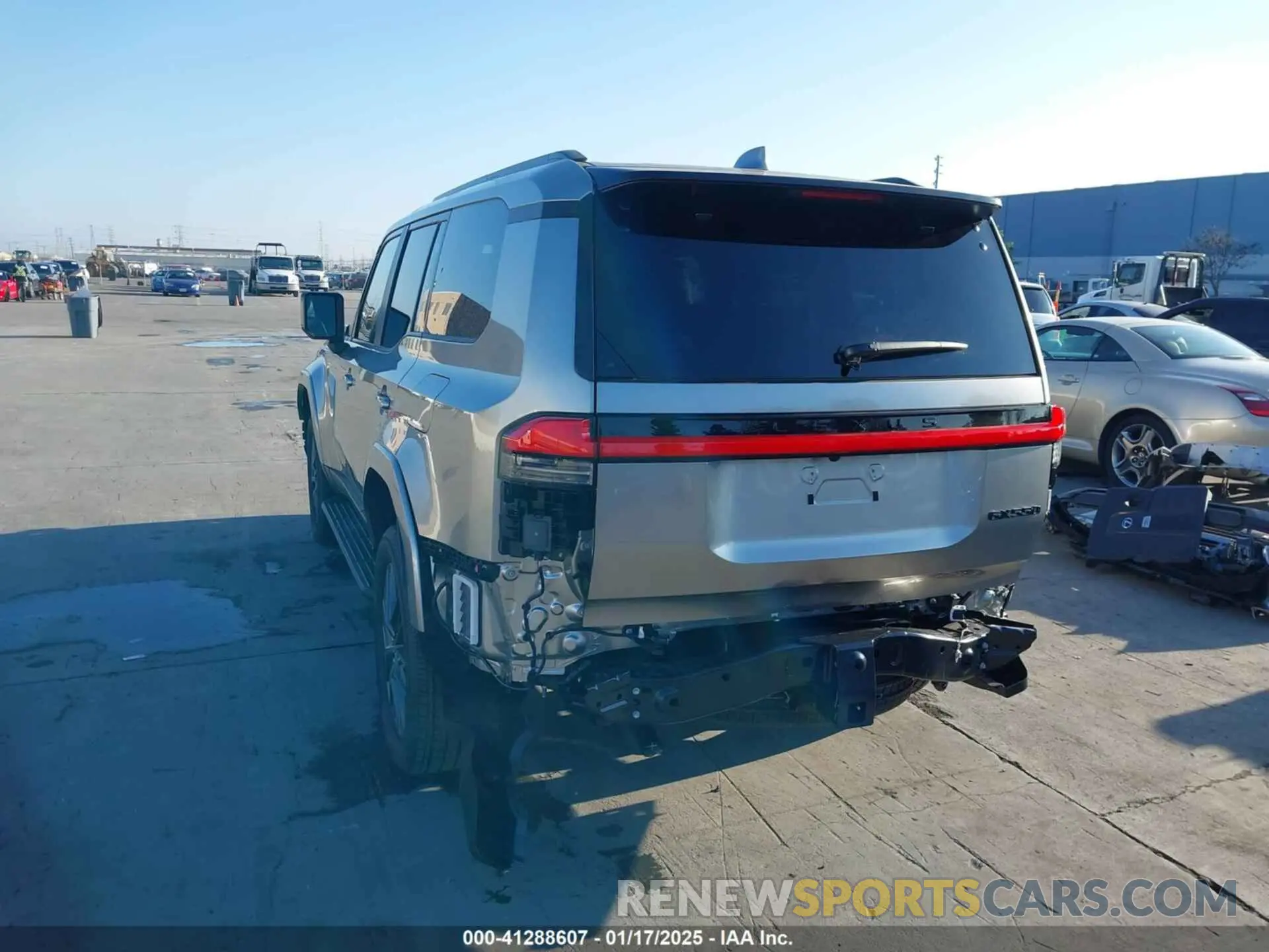 3 fotografías del automóvil dañado JTJTBCDX5R5025053 LEXUS GX 550 2024