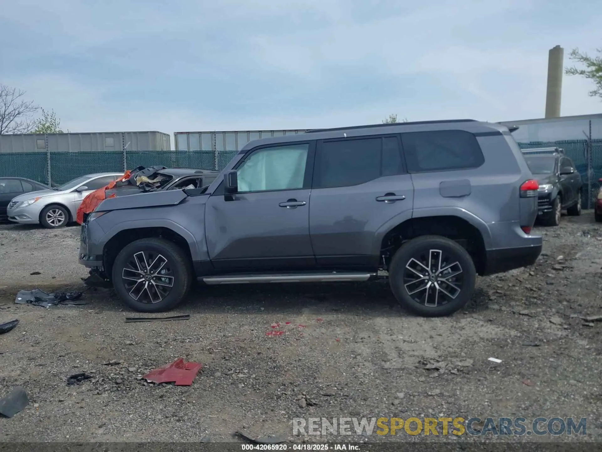 12 fotografías del automóvil dañado JTJTBCDX4S5039077 LEXUS GX 550 2025