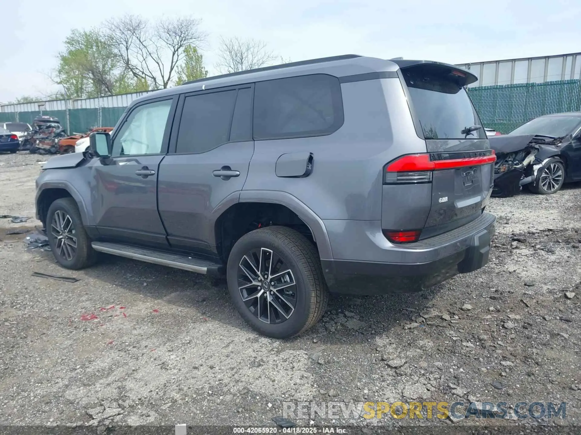 3 fotografías del automóvil dañado JTJTBCDX4S5039077 LEXUS GX 550 2025