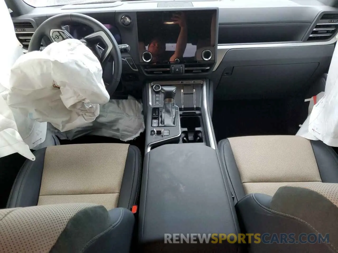8 fotografías del automóvil dañado JTJTBCDX2R5003656 LEXUS GX 550 PRE 2024