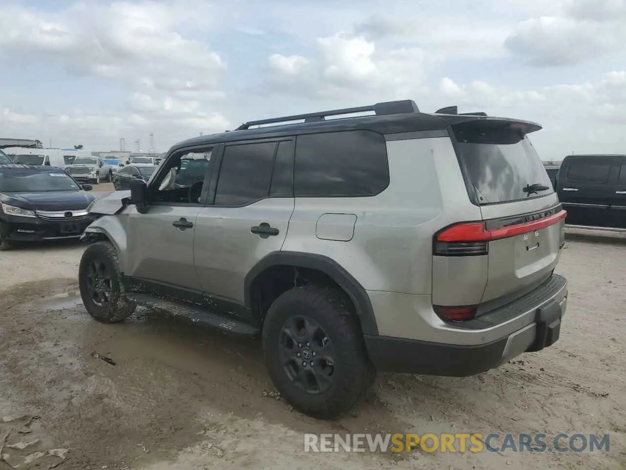 2 fotografías del automóvil dañado JTJTBCDX3R5019851 LEXUS GX 550 PRE 2024