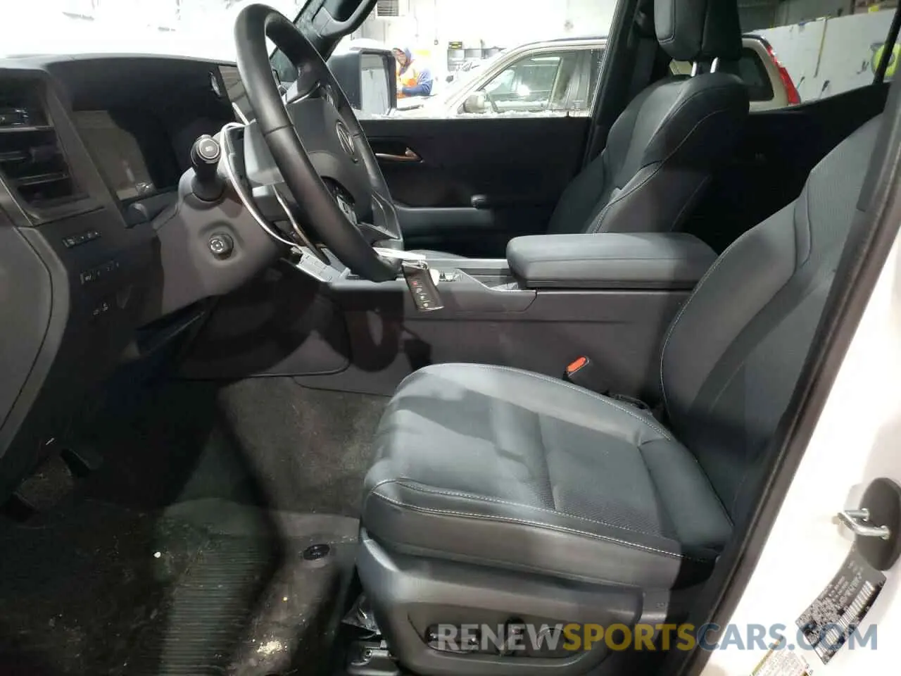 7 fotografías del automóvil dañado JTJTBCDX4R5000418 LEXUS GX 550 PRE 2024