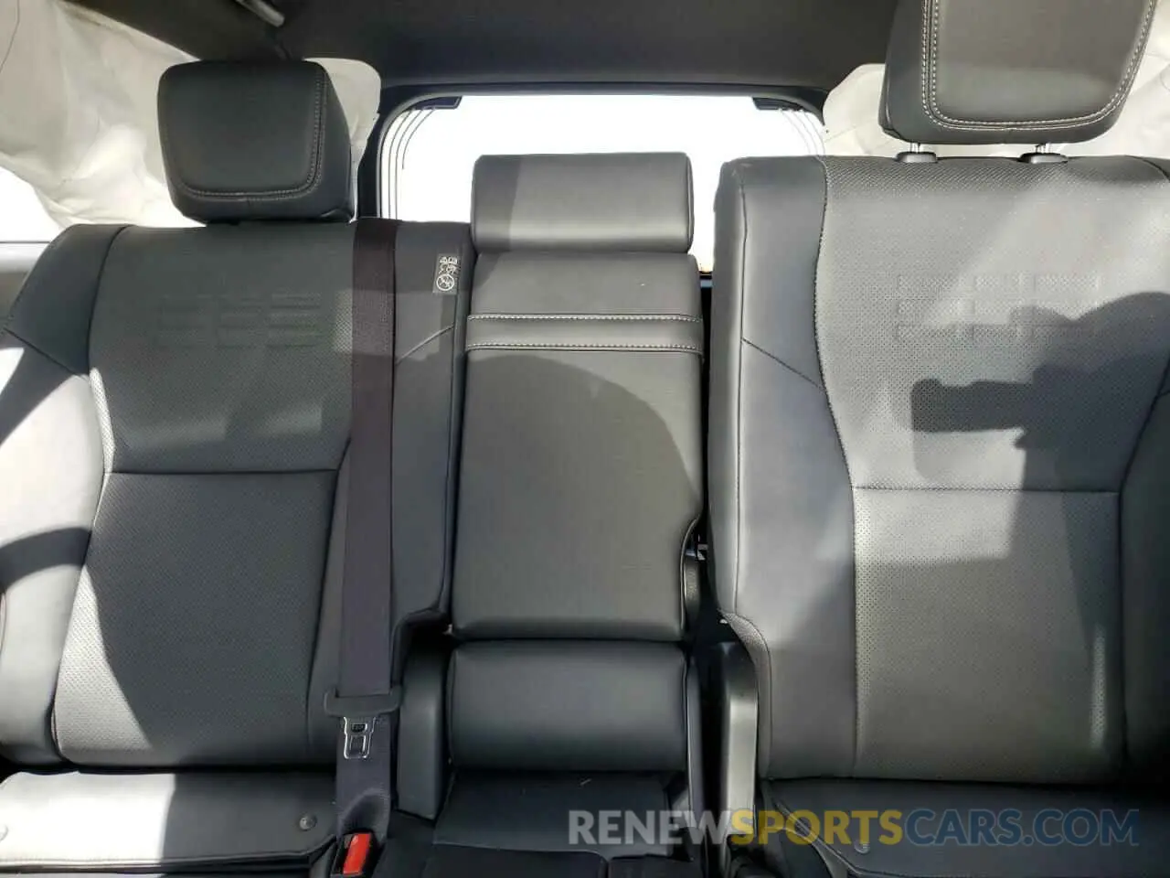 10 fotografías del automóvil dañado JTJTBCDX5R5008785 LEXUS GX 550 PRE 2024