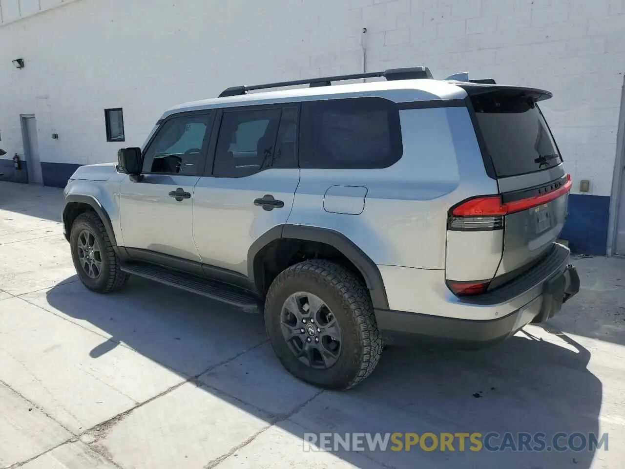 2 fotografías del automóvil dañado JTJTBCDX5R5008785 LEXUS GX 550 PRE 2024