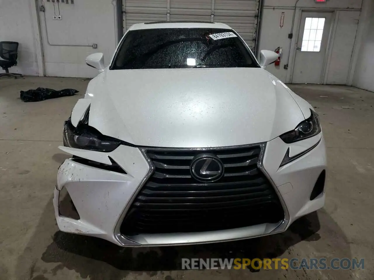 5 fotografías del automóvil dañado JTHBA1D20K5087572 LEXUS IS 2019