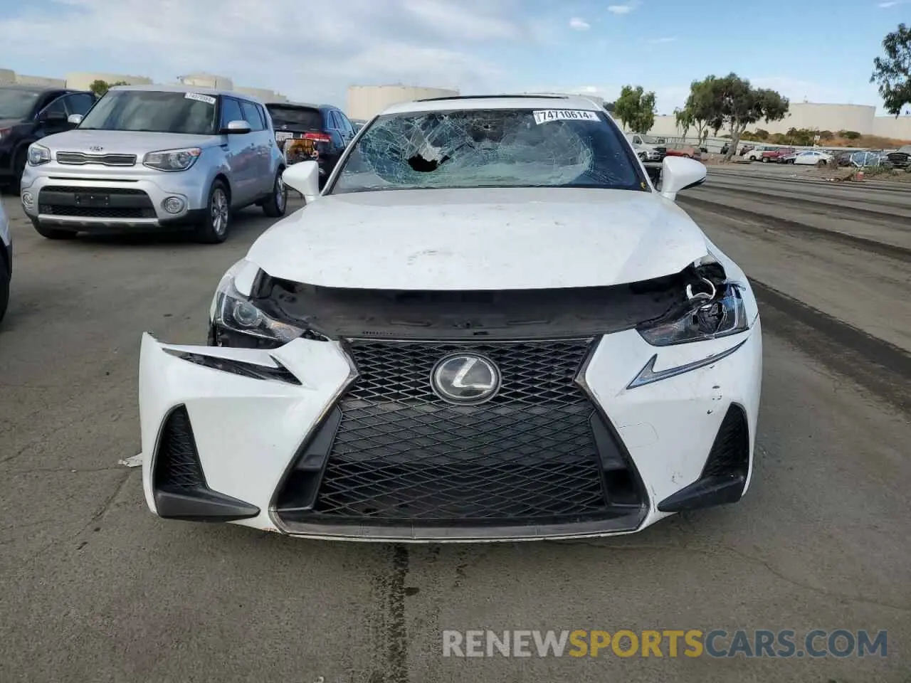 5 fotografías del automóvil dañado JTHBA1D20K5098698 LEXUS IS 2019