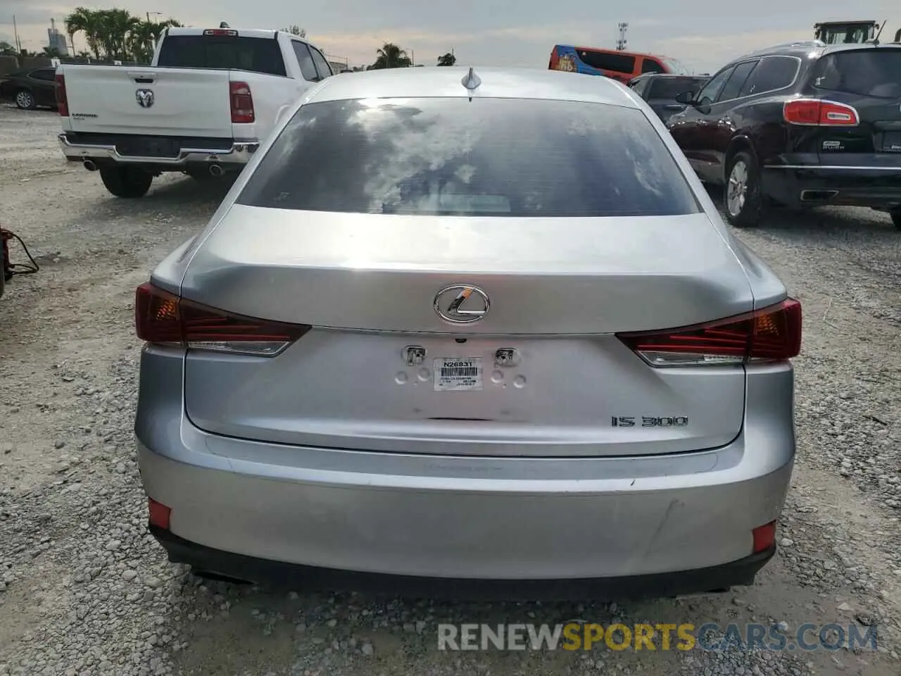 6 fotografías del automóvil dañado JTHBA1D21K5085796 LEXUS IS 2019