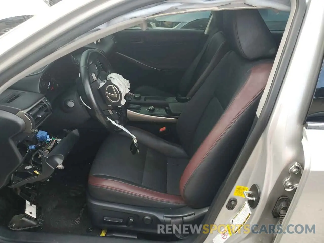 7 fotografías del automóvil dañado JTHBA1D21K5085796 LEXUS IS 2019