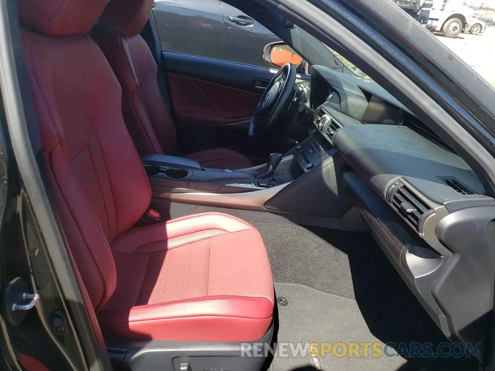5 fotografías del automóvil dañado JTHBA1D22K5095155 LEXUS IS 2019