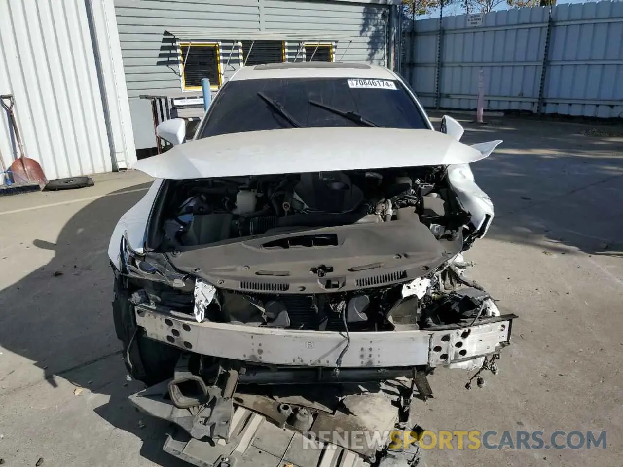 5 fotografías del automóvil dañado JTHBA1D23K5093107 LEXUS IS 2019
