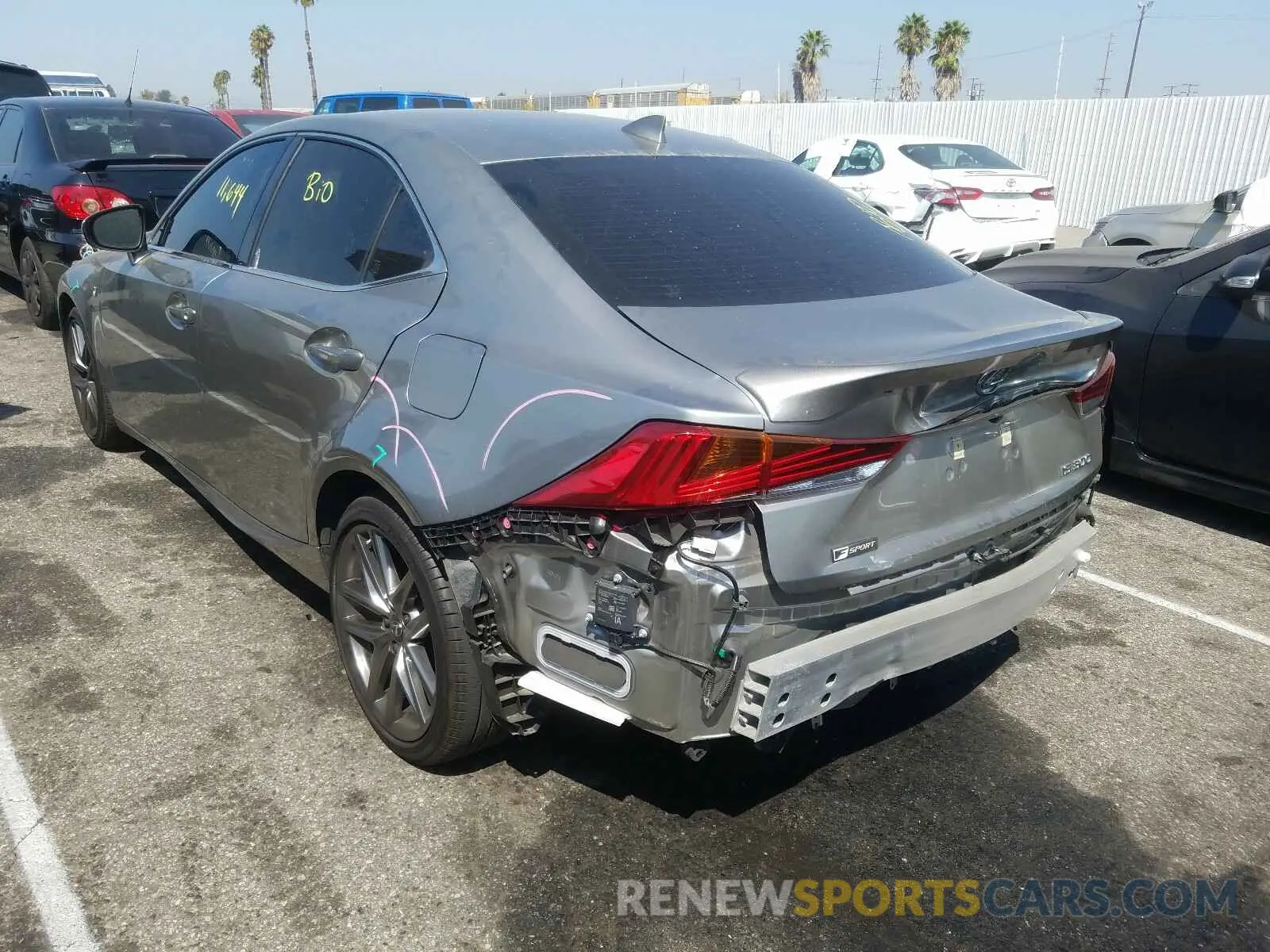 3 fotografías del automóvil dañado JTHBA1D23K5094192 LEXUS IS 2019