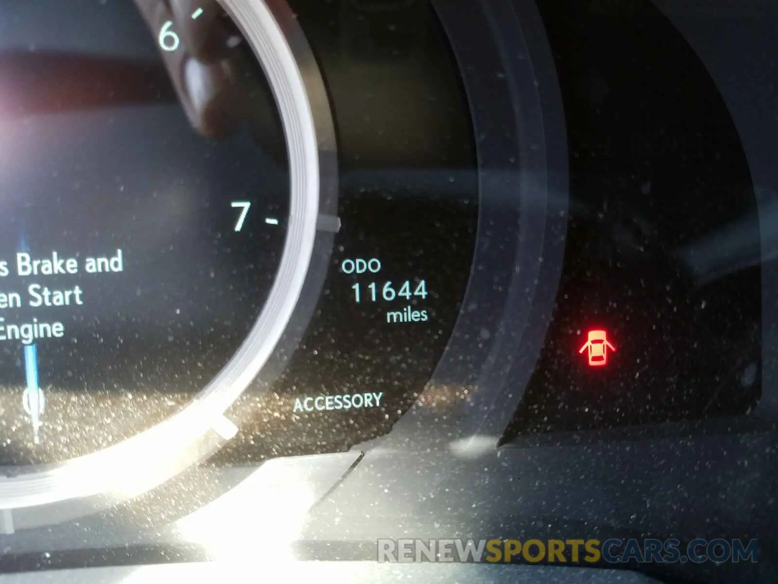 8 fotografías del automóvil dañado JTHBA1D23K5094192 LEXUS IS 2019