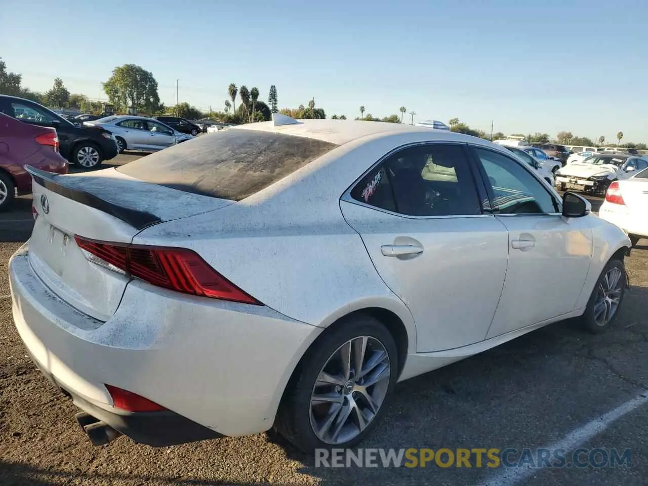 3 fotografías del automóvil dañado JTHBA1D25K5084201 LEXUS IS 2019