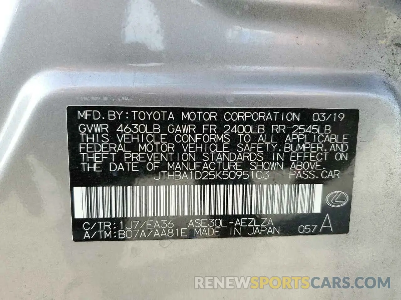 12 fotografías del automóvil dañado JTHBA1D25K5095103 LEXUS IS 2019
