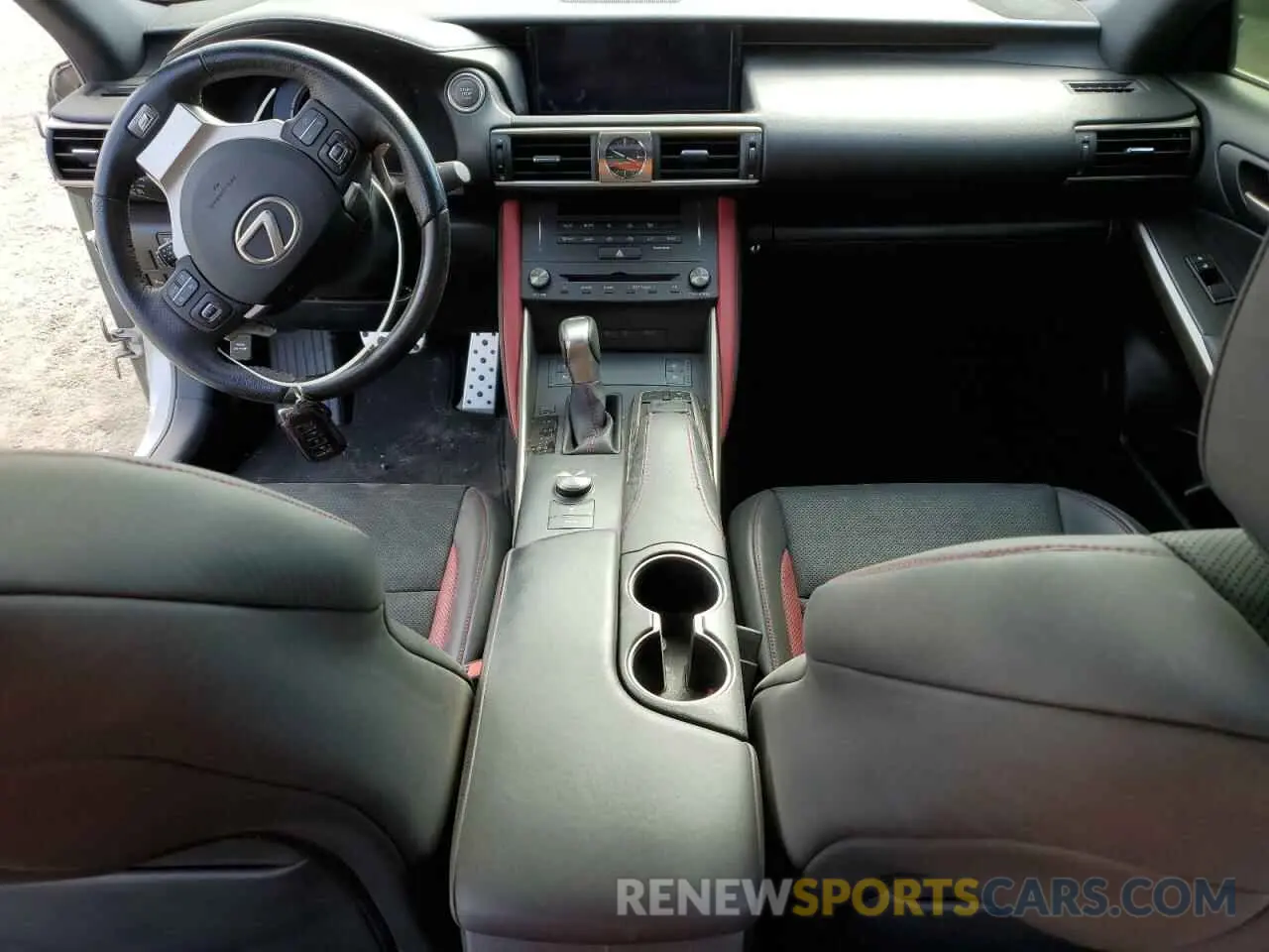 8 fotografías del automóvil dañado JTHBA1D25K5095103 LEXUS IS 2019