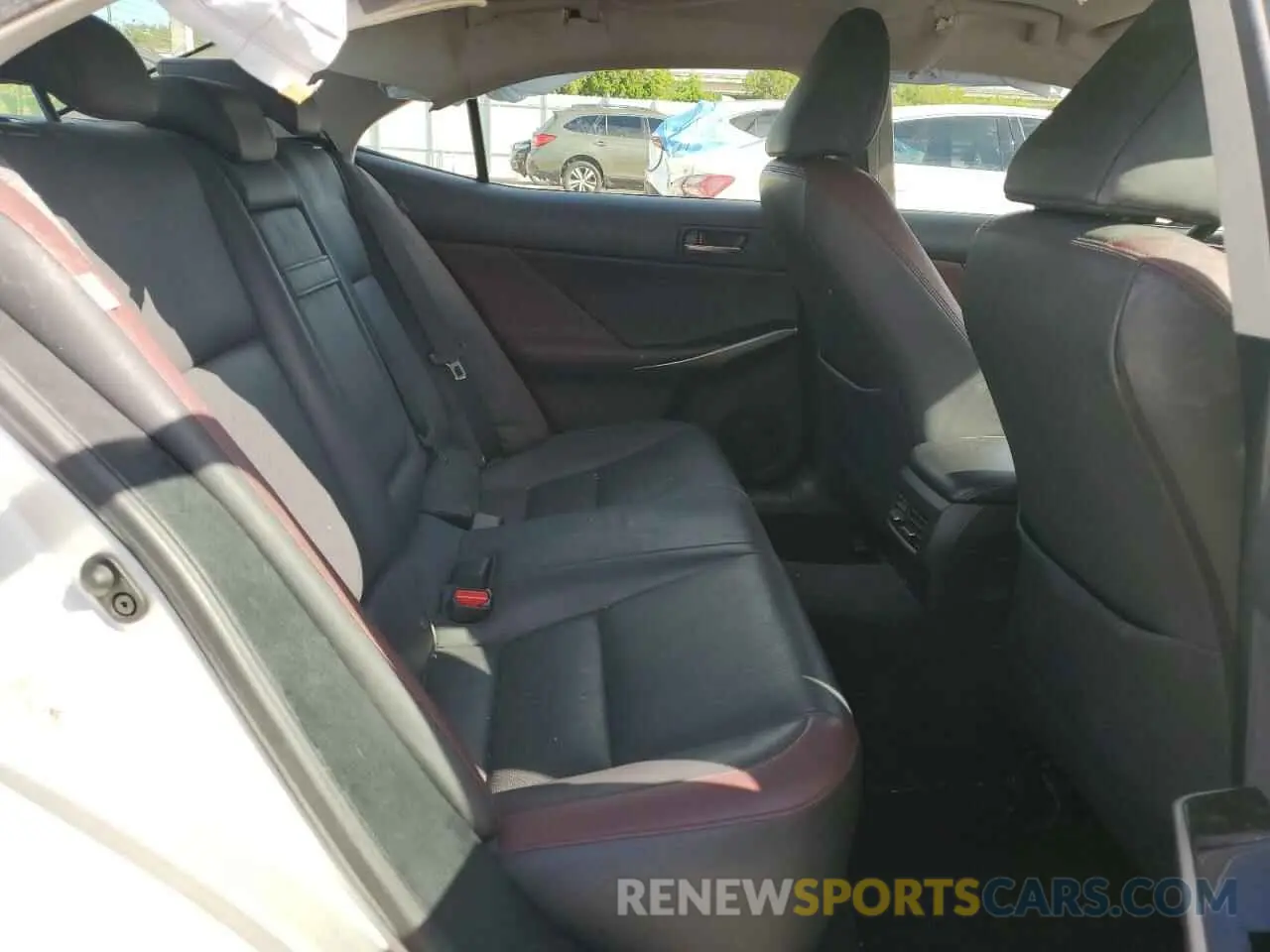 10 fotografías del automóvil dañado JTHBA1D26K5084031 LEXUS IS 2019