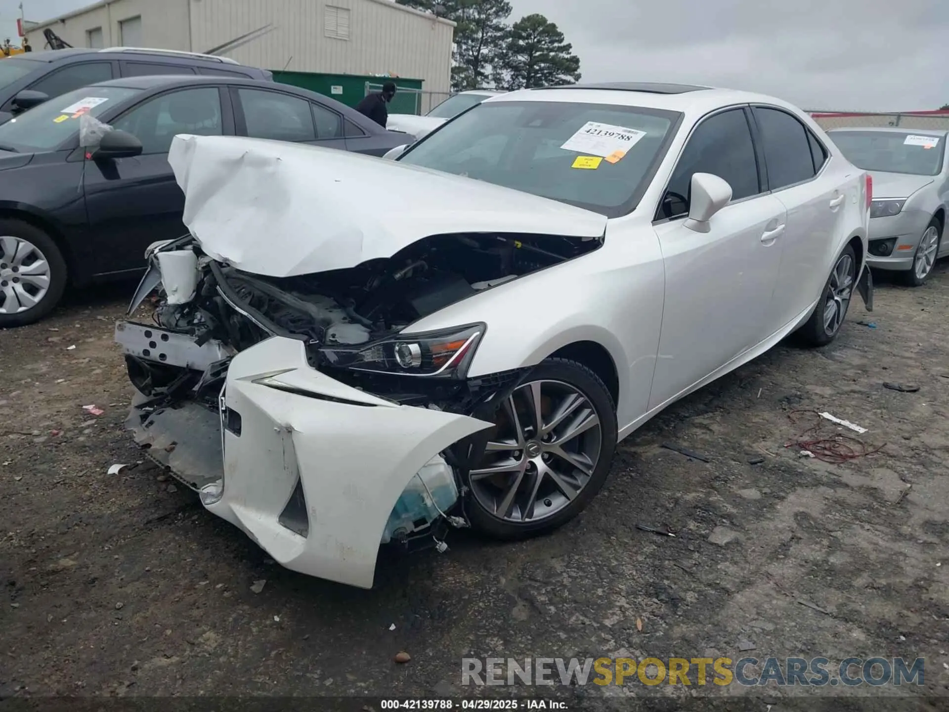 2 fotografías del automóvil dañado JTHBA1D26K5087074 LEXUS IS 2019