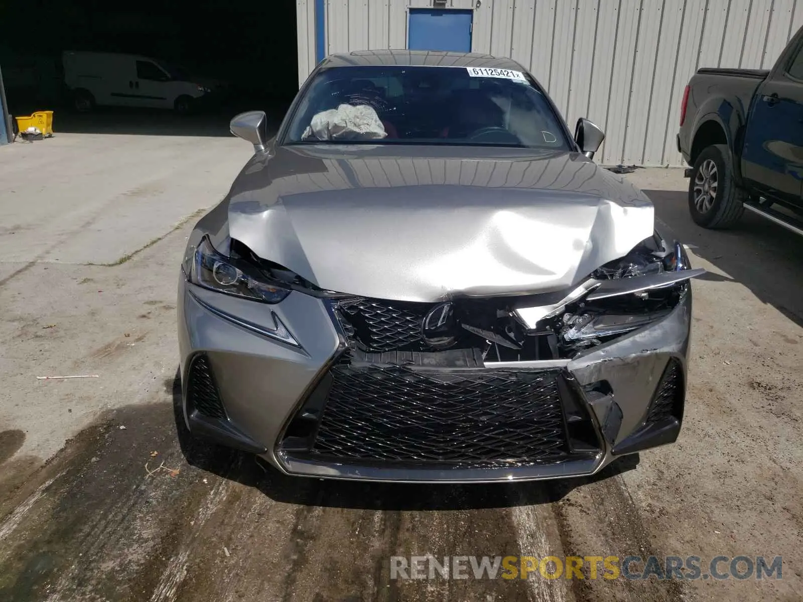 9 fotografías del automóvil dañado JTHBA1D26K5092811 LEXUS IS 2019