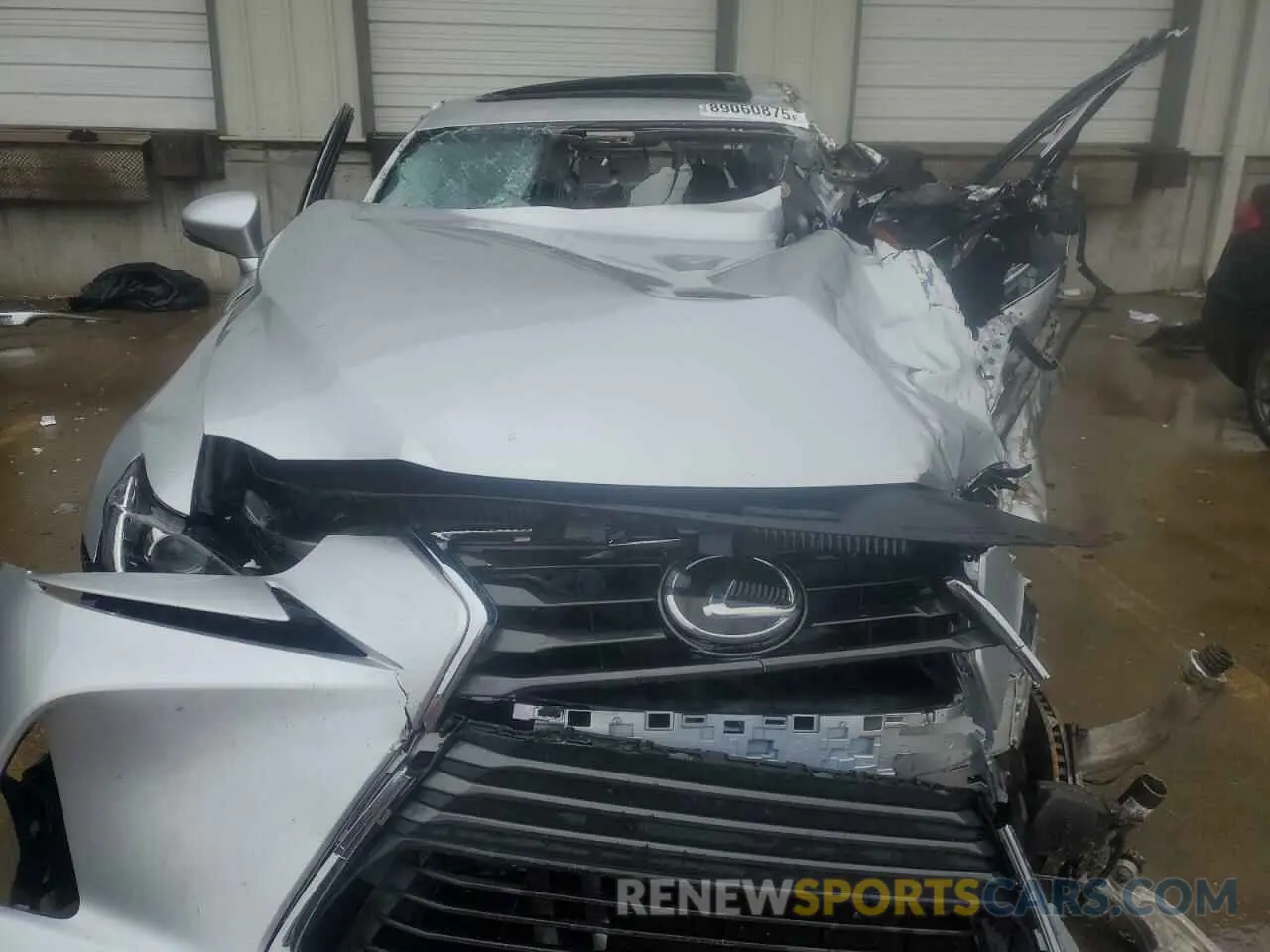 5 fotografías del automóvil dañado JTHBA1D26K5097345 LEXUS IS 2019