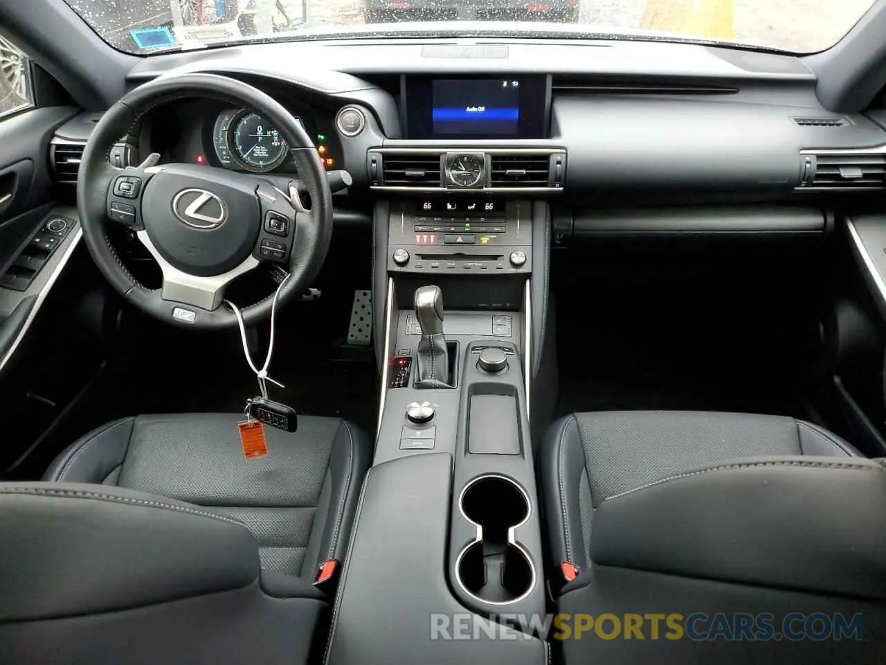 8 fotografías del automóvil dañado JTHBA1D28K5092051 LEXUS IS 2019