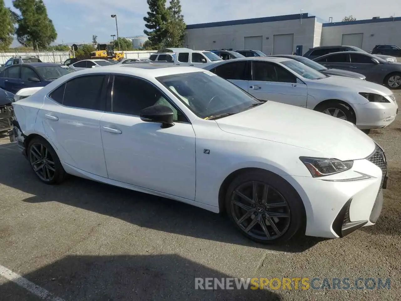4 fotografías del automóvil dañado JTHBA1D28K5098366 LEXUS IS 2019