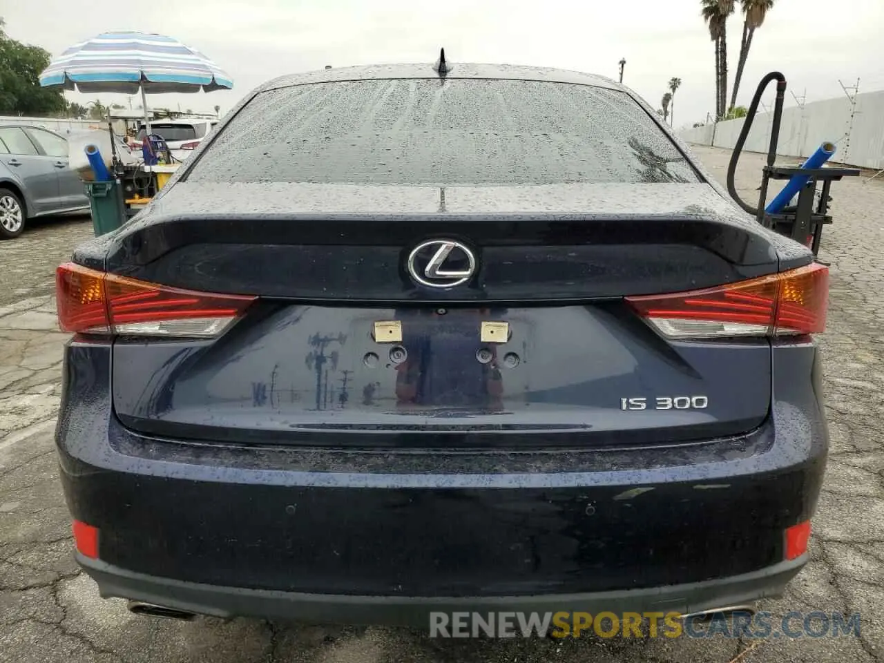 6 fotografías del automóvil dañado JTHBA1D28K5100097 LEXUS IS 2019