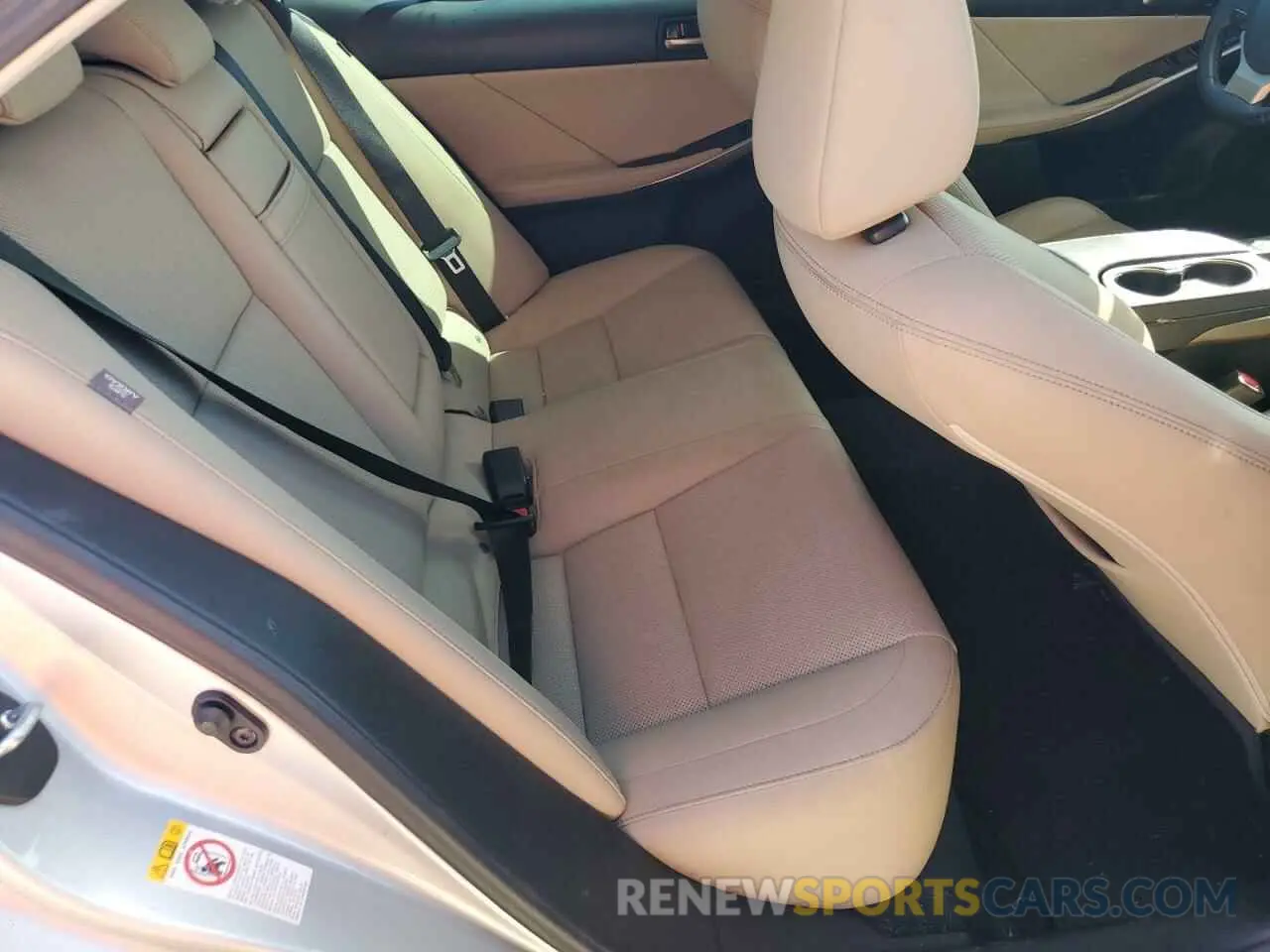 10 fotografías del automóvil dañado JTHBA1D29K5085433 LEXUS IS 2019