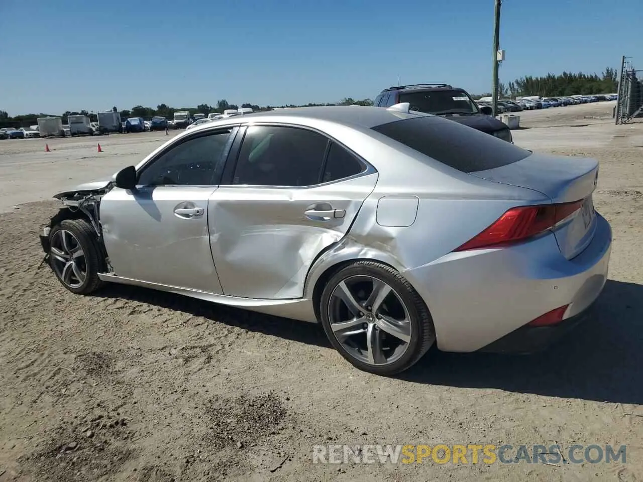 2 fotografías del automóvil dañado JTHBA1D29K5085433 LEXUS IS 2019