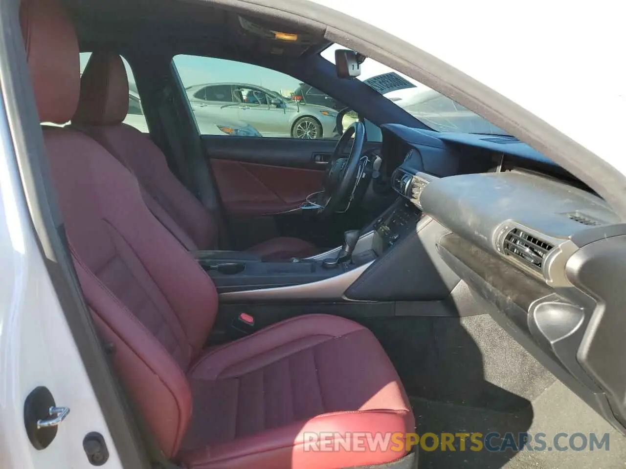 5 fotografías del automóvil dañado JTHBA1D29K5087067 LEXUS IS 2019