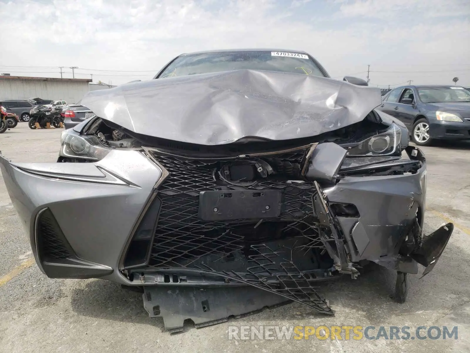 9 fotografías del automóvil dañado JTHBA1D29K5087618 LEXUS IS 2019