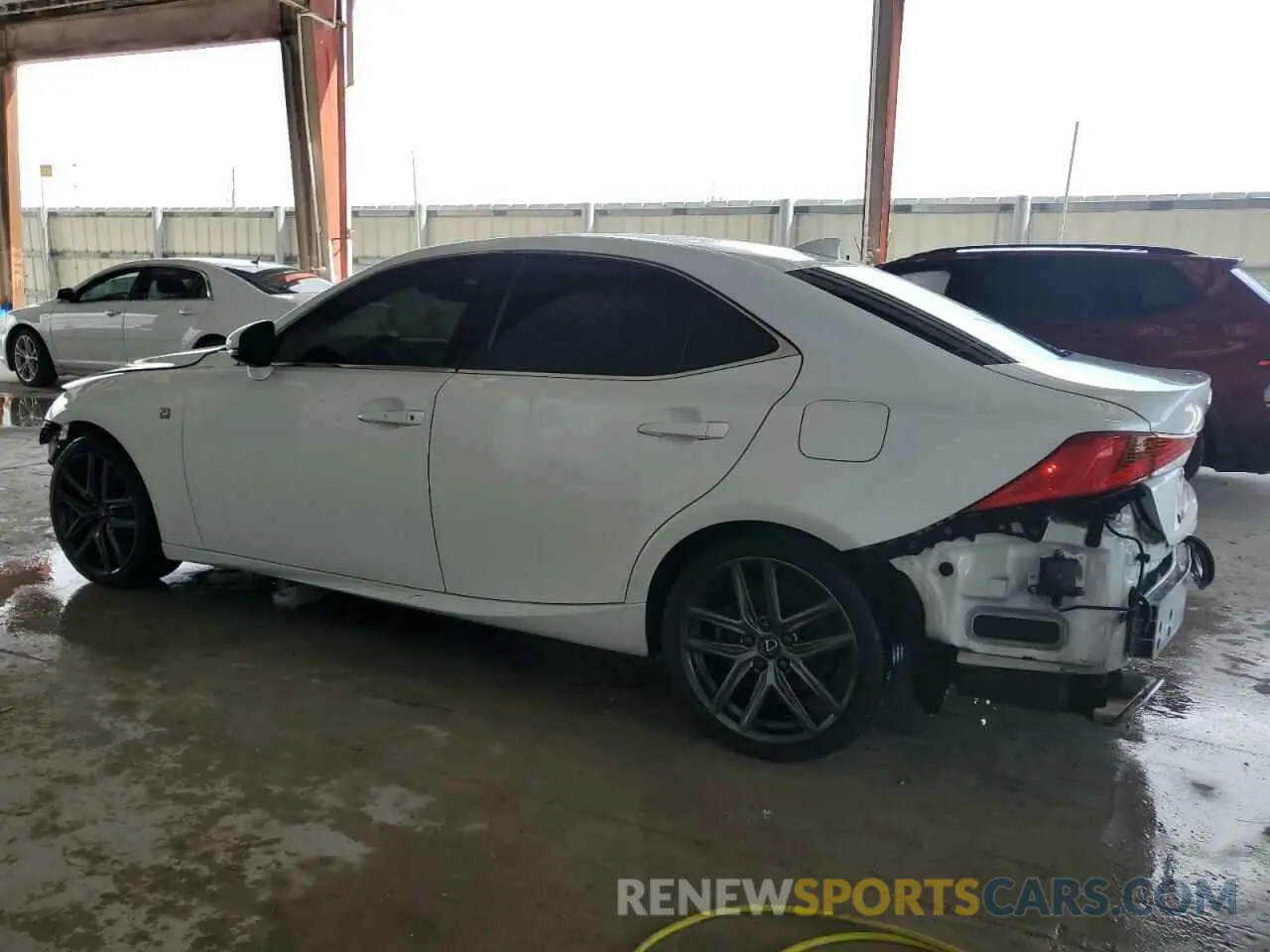 2 fotografías del automóvil dañado JTHBA1D29K5095363 LEXUS IS 2019