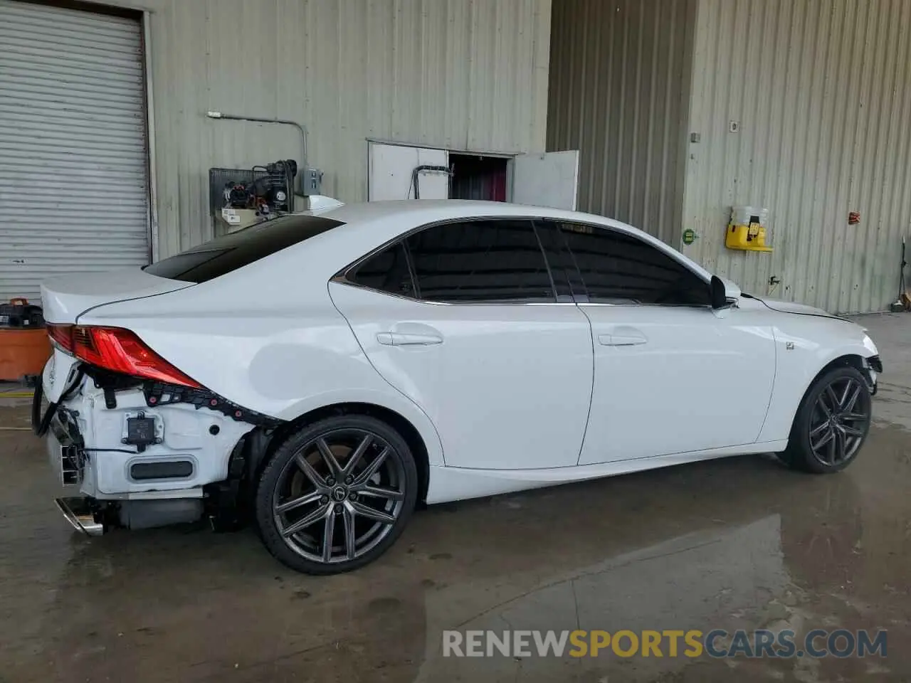 3 fotografías del automóvil dañado JTHBA1D29K5095363 LEXUS IS 2019