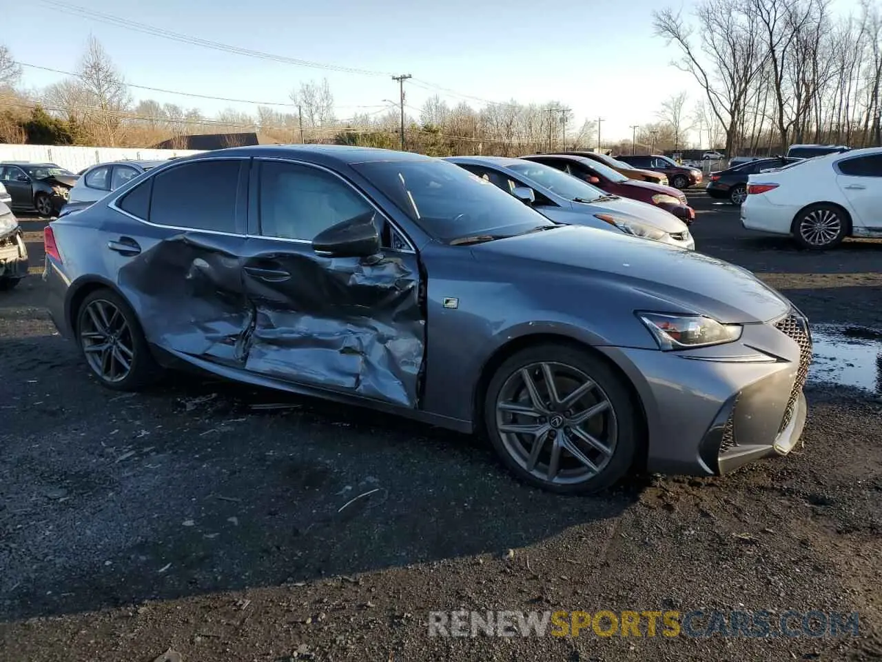 4 fotografías del automóvil dañado JTHC81D20K5035522 LEXUS IS 2019