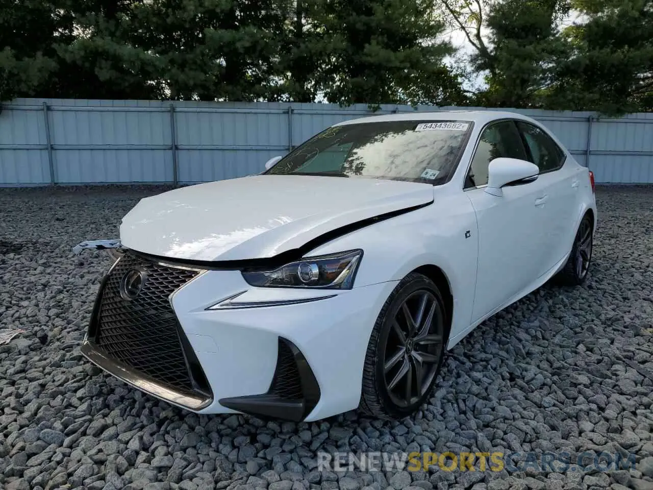 2 fotografías del automóvil dañado JTHC81D20K5037125 LEXUS IS 2019