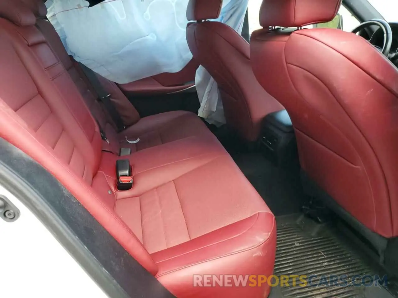 6 fotografías del automóvil dañado JTHC81D20K5037125 LEXUS IS 2019