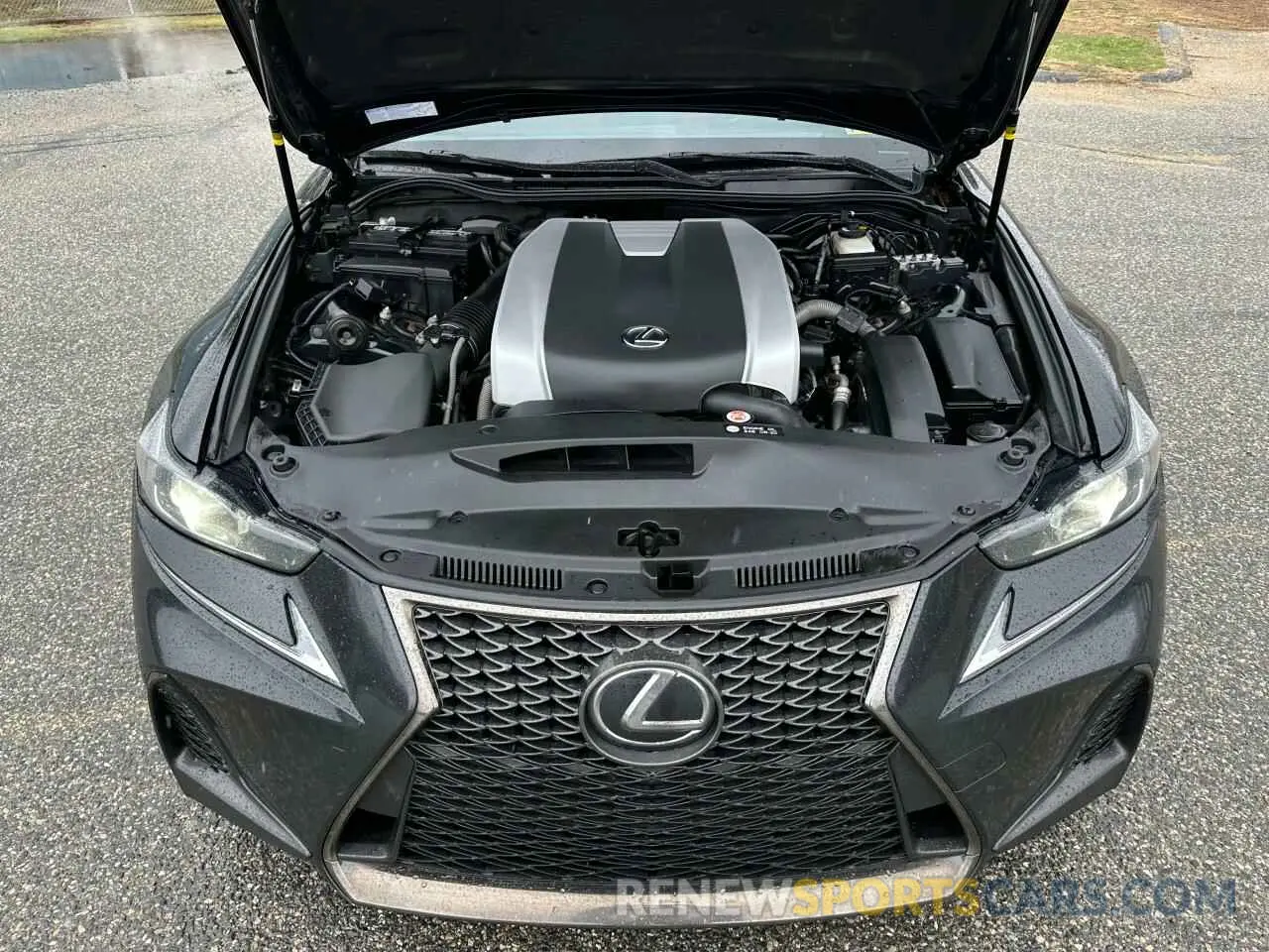 7 fotografías del automóvil dañado JTHC81D22K5035098 LEXUS IS 2019